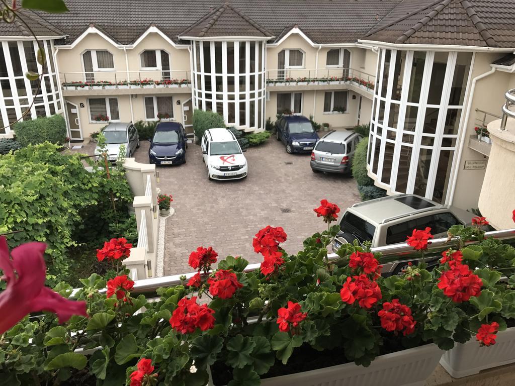 Villa Brussels Deva Ngoại thất bức ảnh