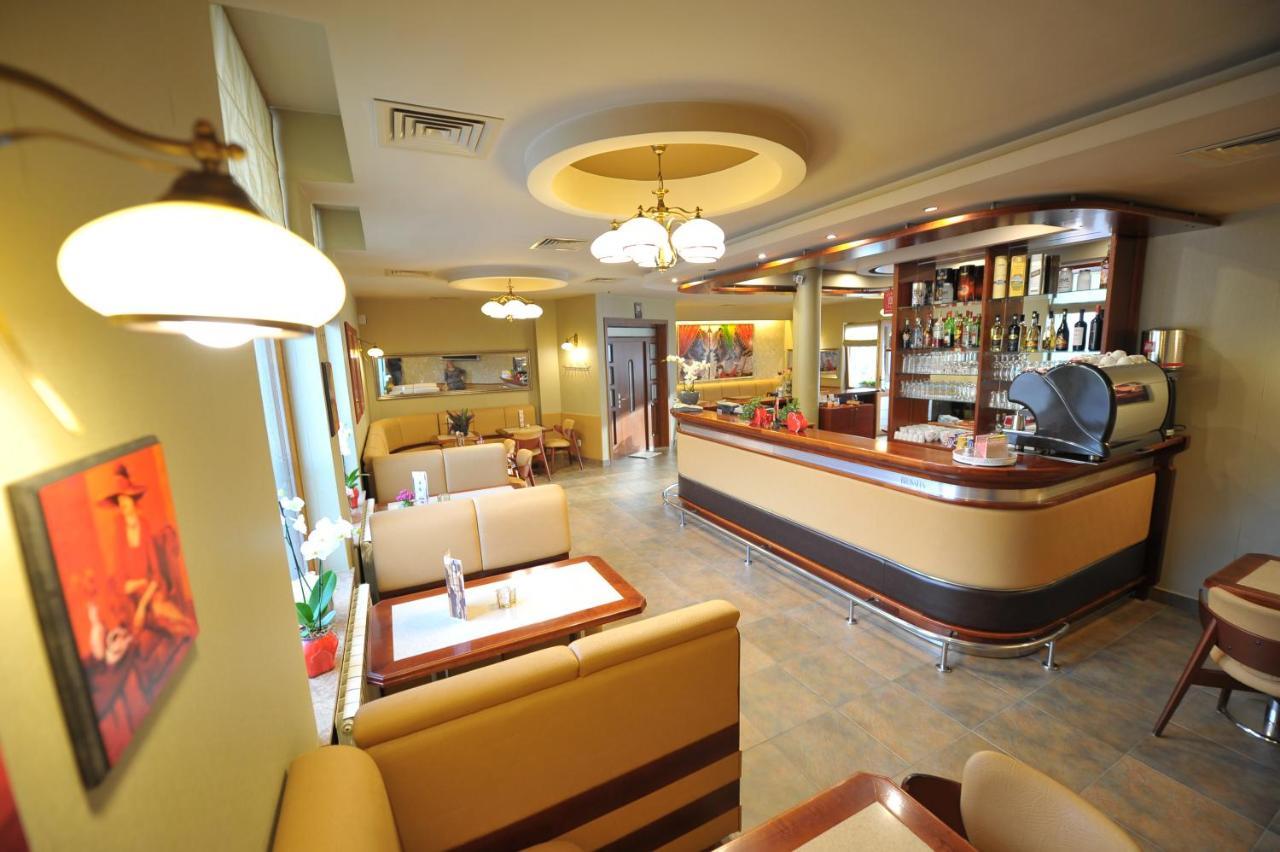 Villa Brussels Deva Ngoại thất bức ảnh