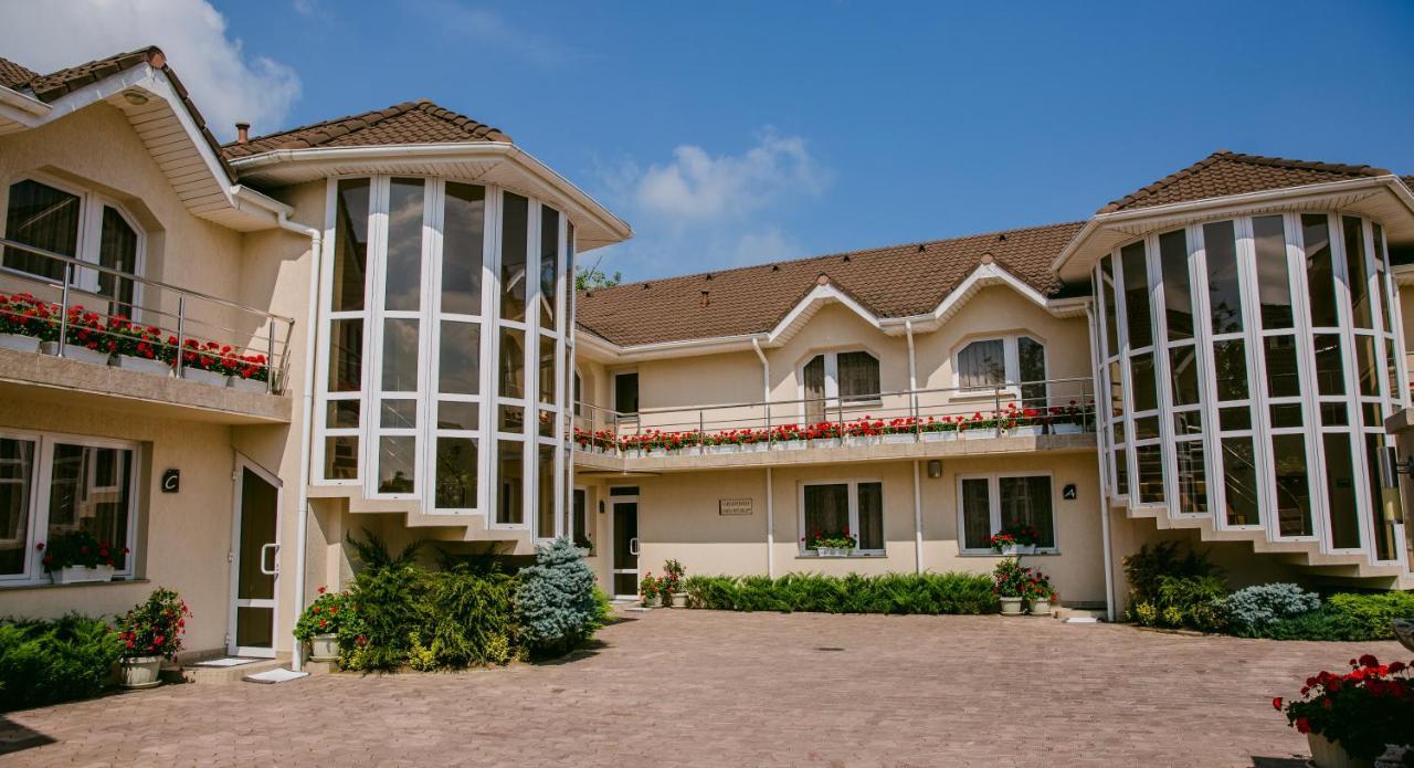 Villa Brussels Deva Ngoại thất bức ảnh