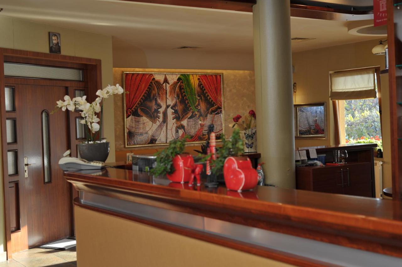 Villa Brussels Deva Ngoại thất bức ảnh